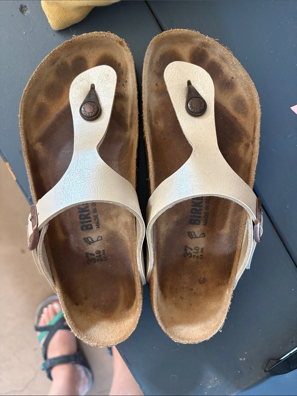 Birkenstock Gizeh Women's Sandals in Off-White